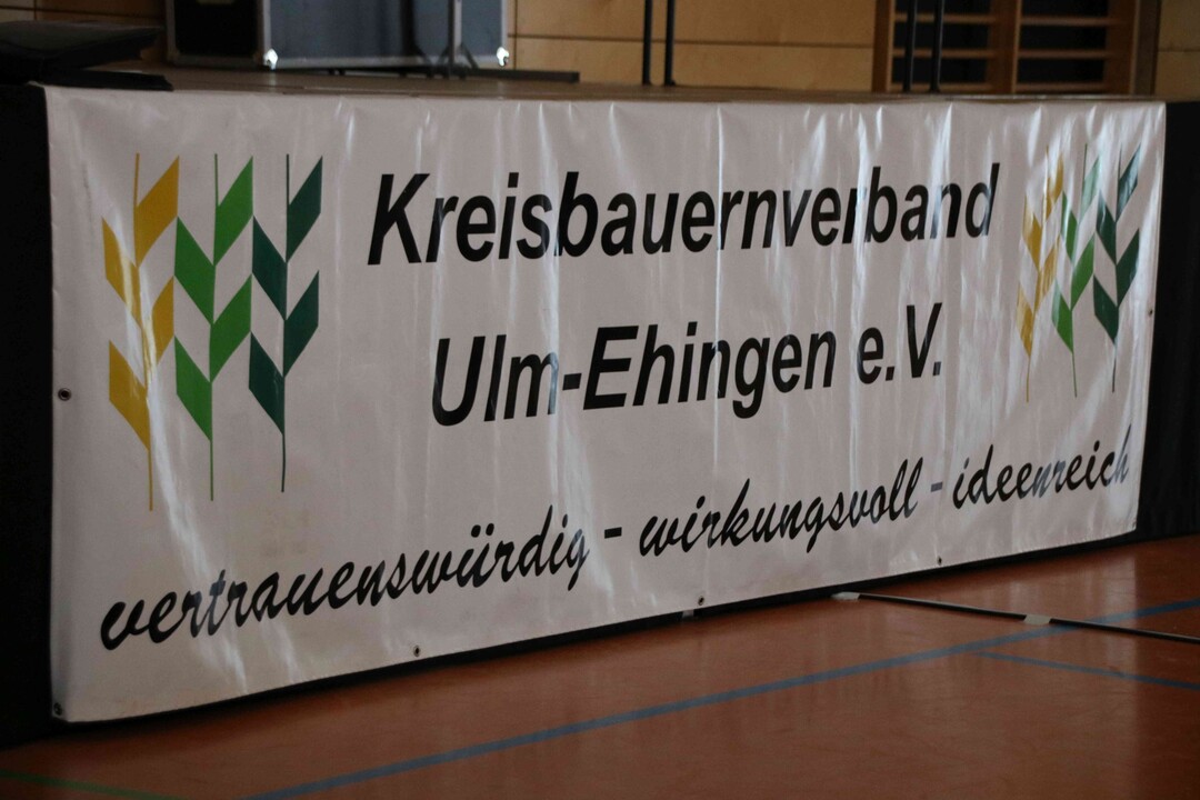 Der Kreisbauernverband Ulm-Ehingen hat sich f�r das laufende Jahr zahlreiche Aktionen einfallen lassen. 2019 wurde zum "Jahr der Landwirtschaft" ausgerufen. Getrue dem Motto "Landwirt, der wichtigste Beruf der Erde" finden �ber das Jahr verteilt zahlreiche Veranstaltungen statt.