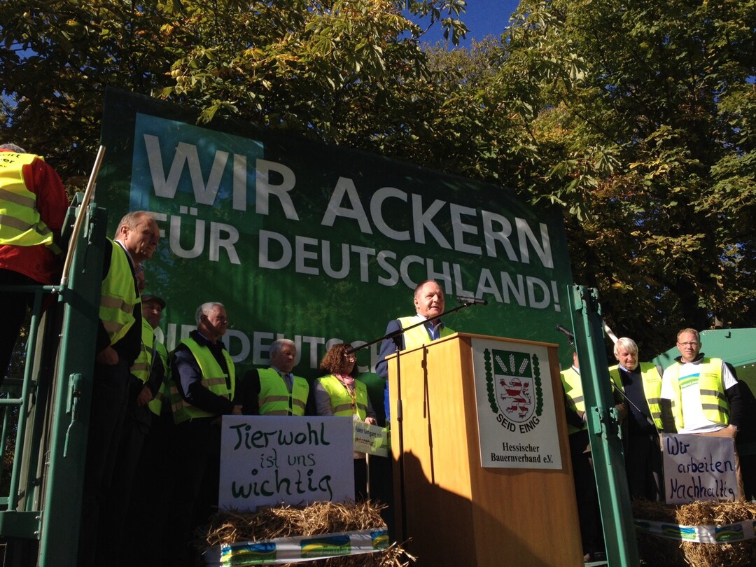 Pr�sident des Hessischen Bauernverbandes Friedhelm Schneider auf der Bauernkundgebung