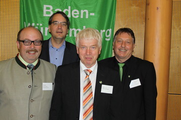vlf-Verbandsspitze auf Bundes- und Landesebene (v.l.): Bundesvorsitzender Johann Diener, Bundesgesch�ftsf�hrer Udo Hemmerling, Landesvorsitzender Hubert Hopp und Landesgesch�ftsf�hrer Wolfgang Eissen.