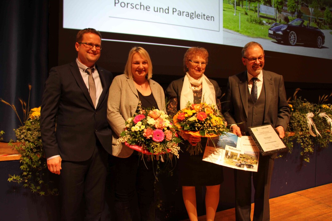 Jürgen und Tanja Maurer sowie und Klaus Mugele beim Bauerntag in Öhringen.