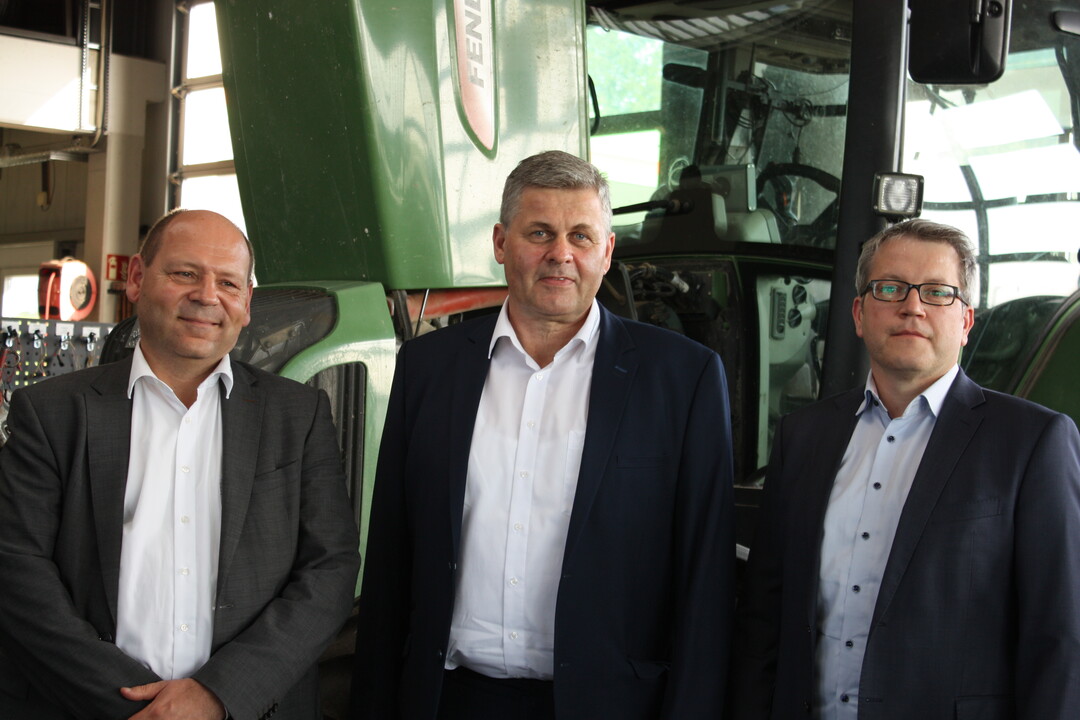 Sie stellten die Zahlen der BAG Hohenlohe im Gesch�ftsjahr 2018 vor, von links: der langj�hrige Gesch�ftsf�hrer Michael Ei�ler, Vorstandsvorsitzender Ulrich K�hnle und der neue Gesch�ftsf�hrer Sven Schneider.