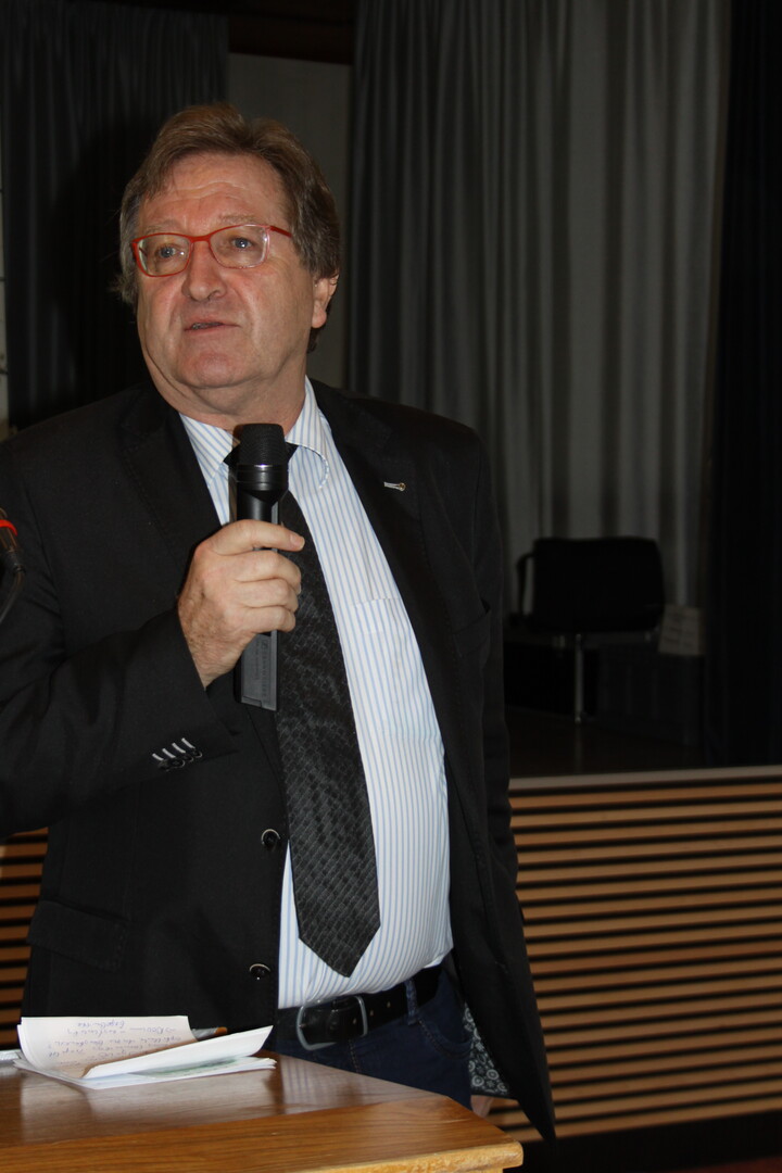 F�r Franz Schweizer, Direktor des LAZBW, steht fest, dass die Tierwohl-Debatte weiter zunehmen wird. 