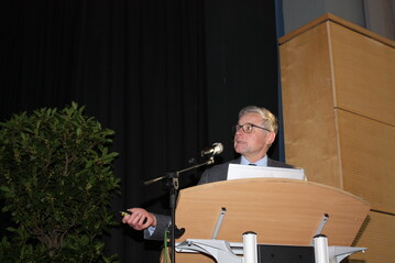 Dr. Gebhard M�ller