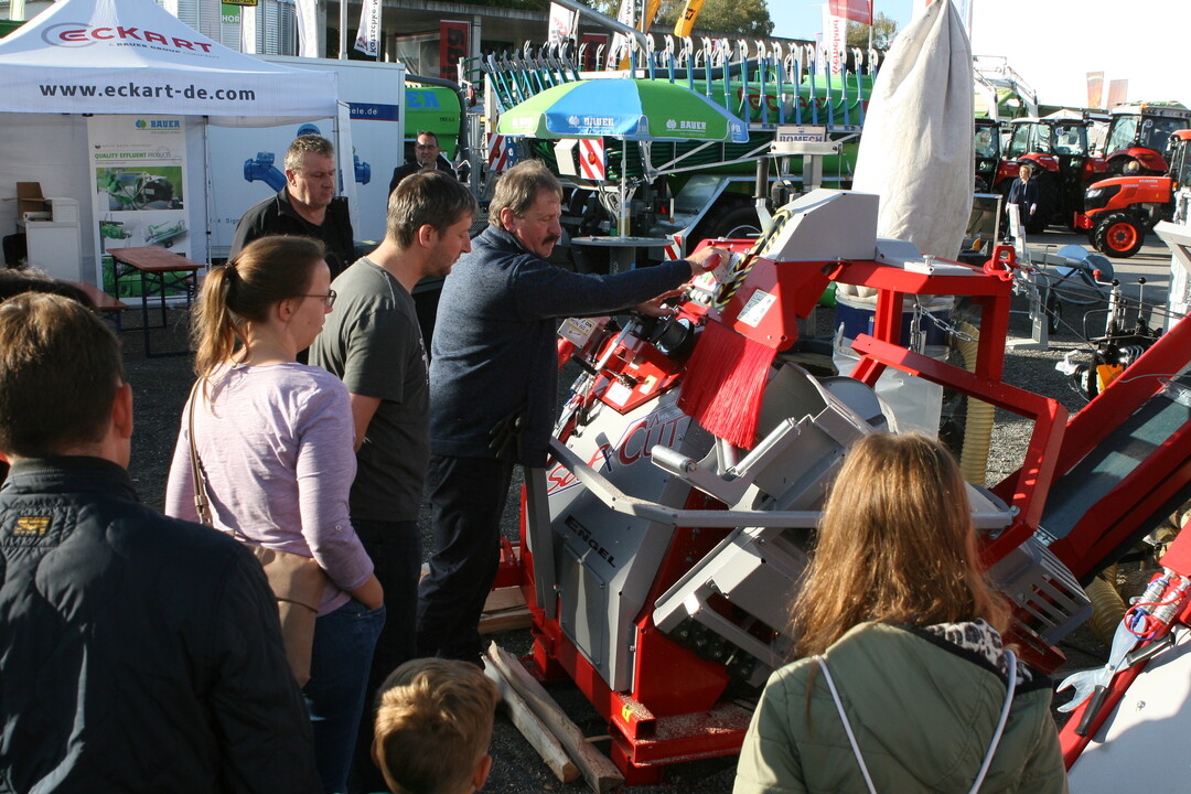 Informieren und in Augensschein nehmen - das macht den Reiz der Oberschwabenschau aus.