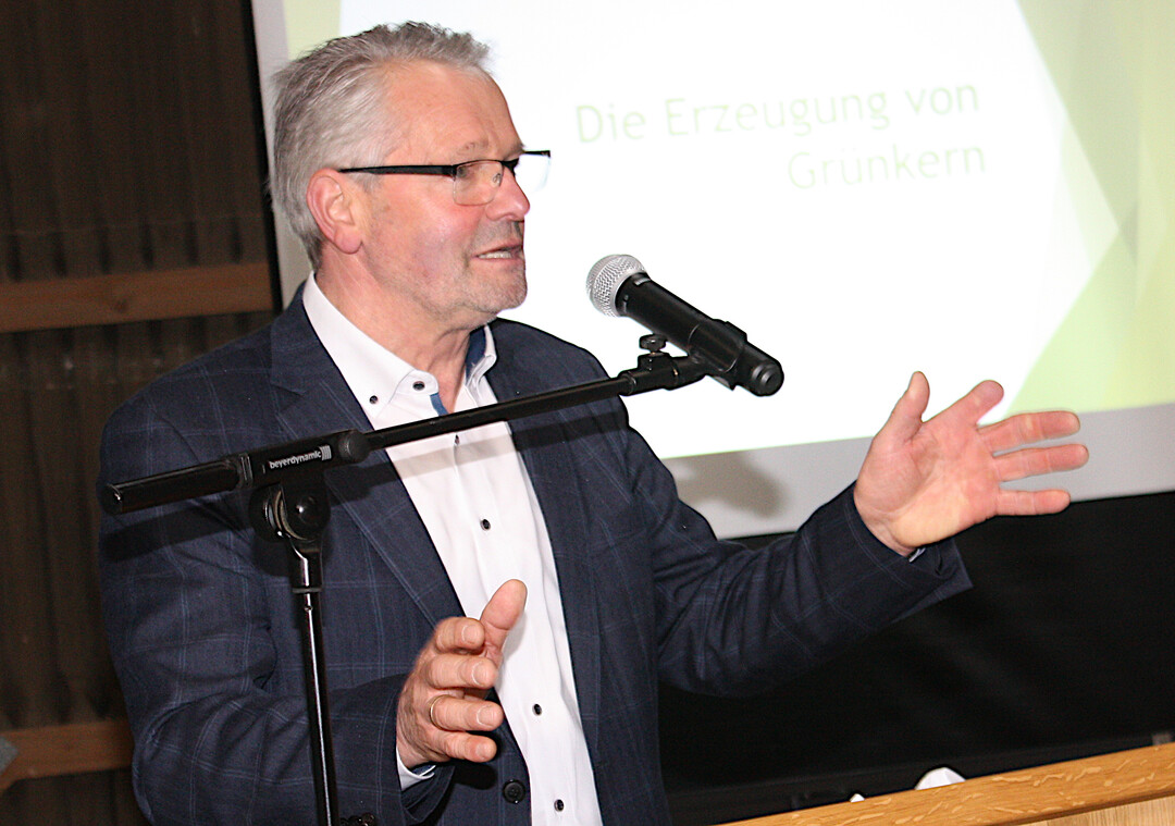 Alois Gerig f�hrte durch das Besuchsprogramm der Ministerin und stellte ihr die Teilnehmer vor. 