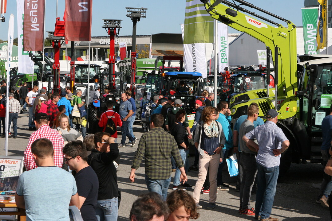 Schon am frühen Sonntagmorgen strömten die Besucher über das Freigelände.