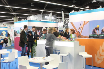 Am Stand vom Fachverband Biogas trafen sich Betreiber von Biogasanlagen mit den Fachleuten von Firmen und Institutionen zum regen Austausch.