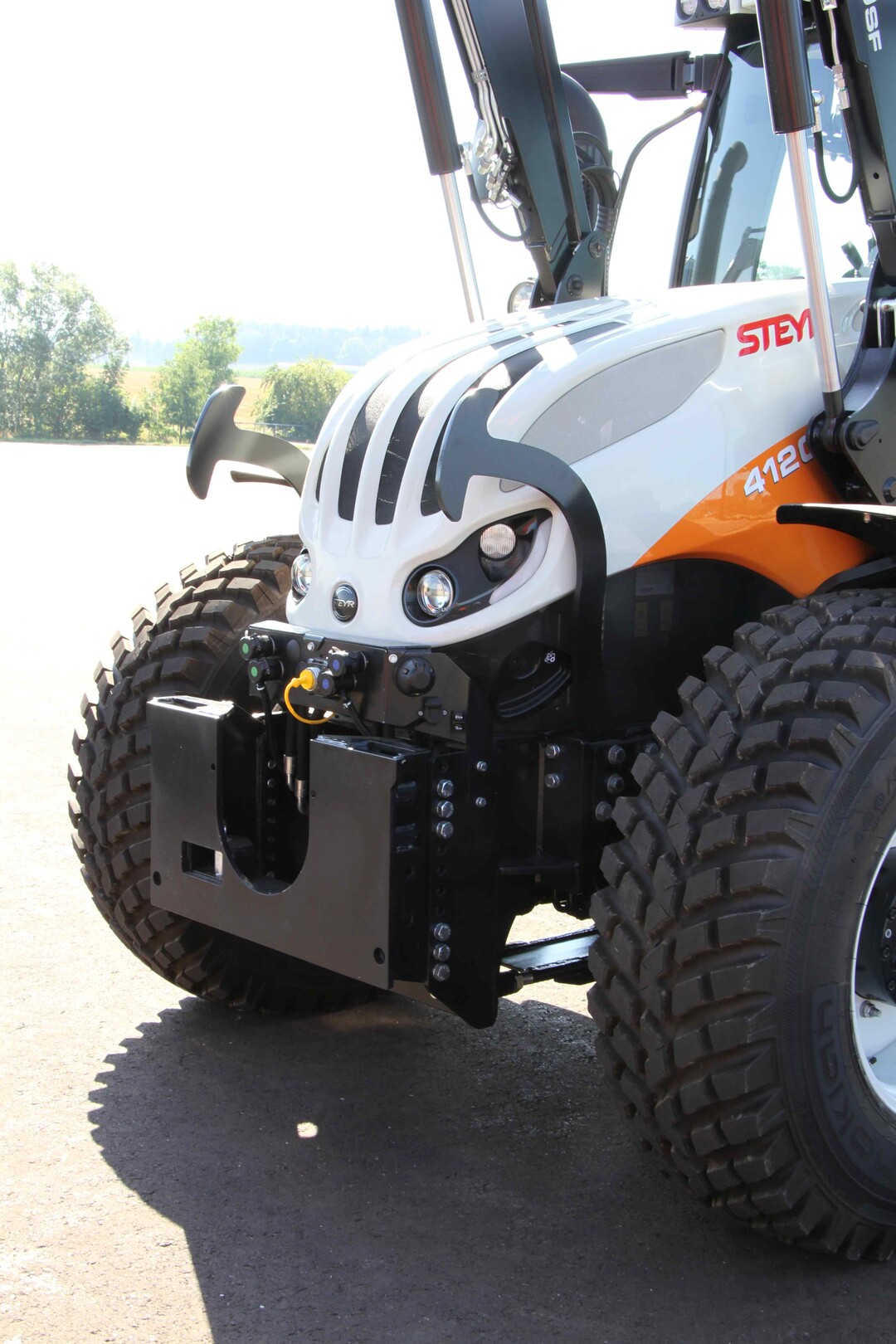 Mit dem Expert CVT stellt Steyr die n�chste Generation des integrierten Kommunalrahmens mit Euro III Systemadapter vor.