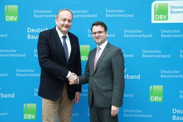 Staatssekret�r Andreas Feicht referierte �ber Bioenergie und Netzausbau im erweiterten Verbandsrat des Deutschen Bauernverbands.