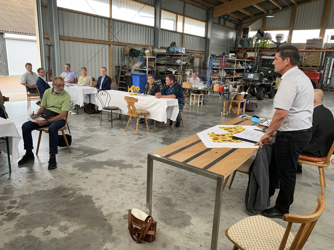 Beim Europäischen Brunch des KBV Heilbronn-Ludwigsburg mahnte der Kreisvorsitzende Eberhard Zucker, das Thema Lebensmittelverfügbarkeit und Versorgungssicherheit bei allen Diskussionen um nachhaltigere Produktion nicht zu vergessen.