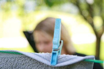 Die Hausarbeit bleibt meist an der Frau h�ngen. <br>