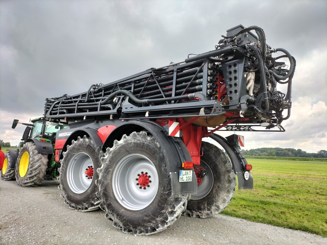 Horsch Leeb hat pr�sentiert den pneumatischen D�ngerstreuer Xeric 14 FS.