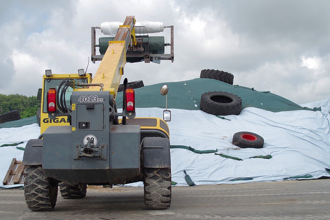 Wenn beispielsweise Silofolien ihre Aufgabe erf�llt haben, sollte man diese einer umweltgerechten Versorgung zuf�hren.