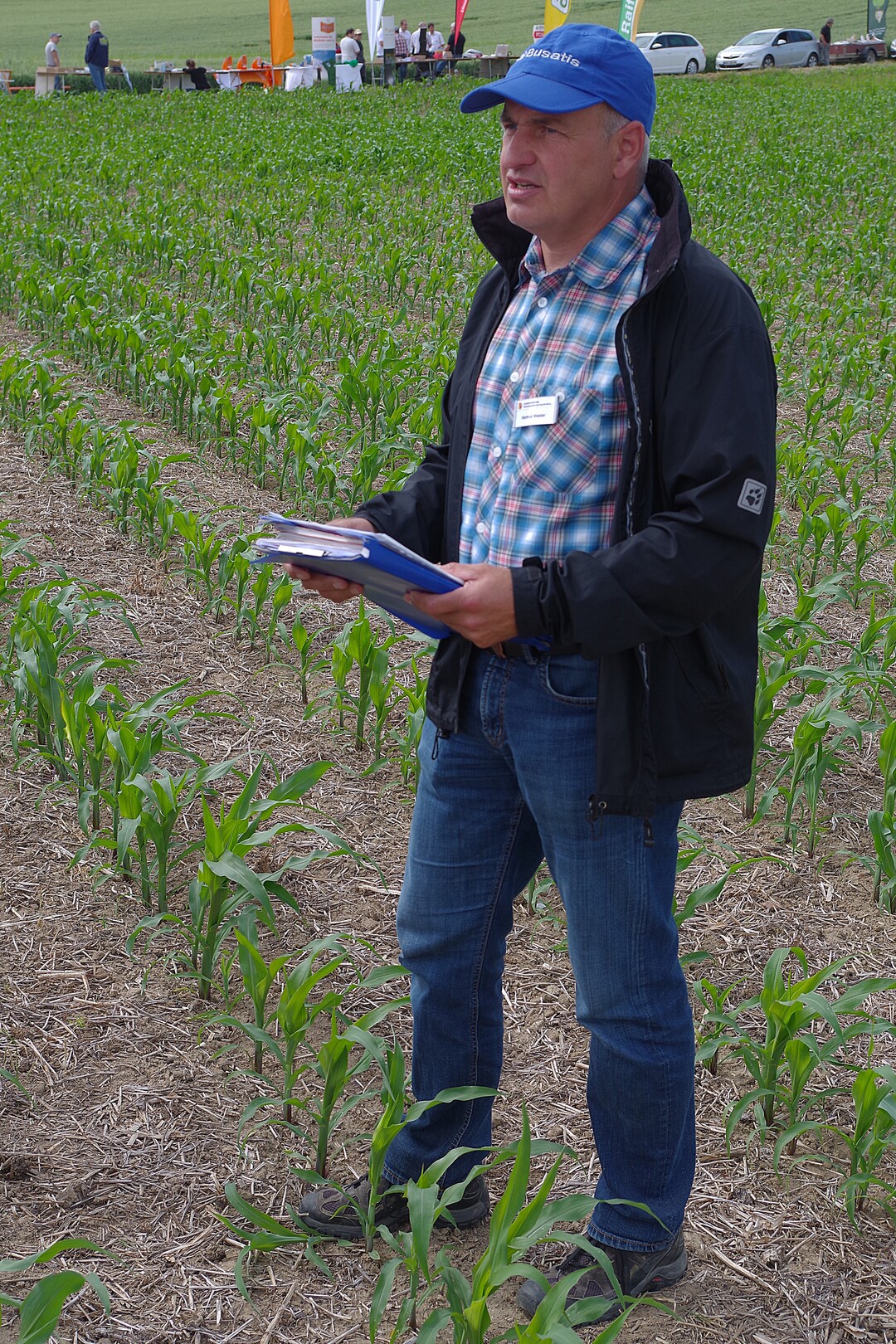 Hartmut Weeber vom Landwirtschaftlichen Technologiezentrum (LTZ) Augustenberg gab die Erkenntnisse zum Herbizidversuch in Mais bekannt.