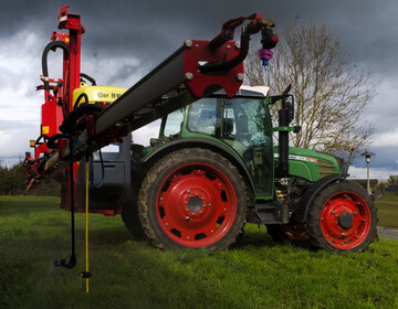 Spritzen mit einer braunen Plakette m�ssen im ersten oder zweiten Halbjahr 2022 zur Ger�tekontrolle. 