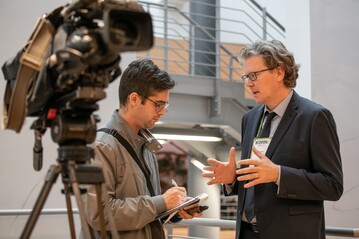 Coronabedingt findet die Interpoma und mit ihr der Apfelkongress unter neuen Vorzeichen statt. Die Vortragsveranstaltung, die sich �ber zwei Vormittage erstreckt, kann sowohl vor als auch online verfolgt werden.&nbsp;