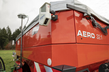 Die Rauch Landmaschinenfabrik und die Fritzmeier Umwelttechnik bieten erstmalig D�ngerstreuer mit ab Werk verbauten Pflanzensensoren an. 