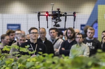 Eine Sonderschau befasst sich auf der Intervitis Interfructa Hortitechnica mit dem Einsatz von Robotik und Drohnen im Weinbau.