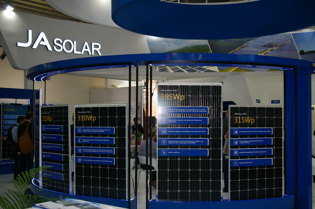 Fotovoltaikmodule von JA Solar.