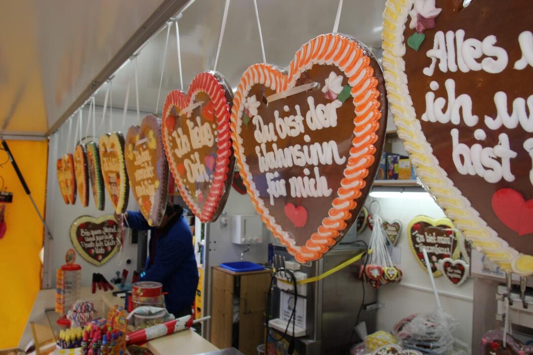Lebkuchenherzen sind ein Jahrmarktsklassiker - auch auf der Muswiese