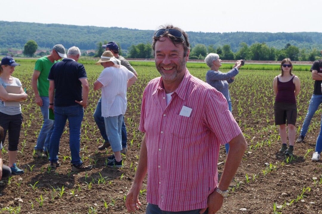 Joachim Schneider und seine Mitarbeiter bewirtschaften das Hofgut Martinsberg ökologisch und ohne Pflug.