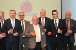 Eröffnungsfeier der Fruchtwelt Bodensee mit Landwirtschaftsminister Peter Hauk (2. v. r.) und Vertretern aus dem Berufsstand und der Forschung.
