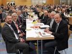 Bauerntag Ostalb am 6. März 2015 in Heuchlingen (vorne von links): Geschäftsführer Johannes Strauß, Landrat Klaus Pavel, Vorsitzender Anton Weber (2. von rechts), Präsident Joachim Rukwied.