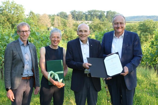 Von links: Marco Eberle, Hauptgeschäftsführer des Landesbauernverbandes, Hanna und Heiner Krehl, Präsident Joachim Rukwied