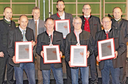   Gruppenbild der Sortensieger.
