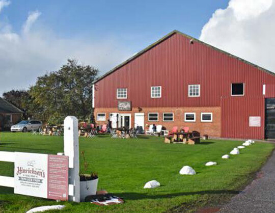 Der Aussiedlerhof in der Marsch
bietet viel Platz.
