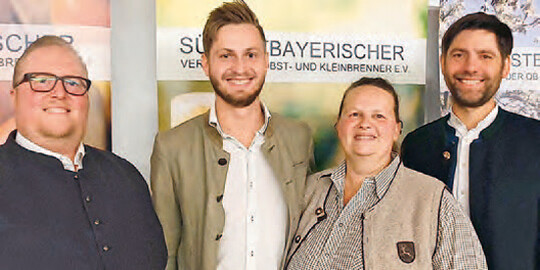 Neuer Vorstand mit Gesch�ftsf�hrerin: Wolfgang Hillreiner, Kajetan Schnitzer, Andrea Westenthanner, Christian Stocker.