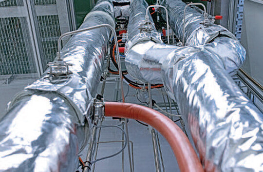 Kolonnenbereich mit drei parallelen
Segmenten (zwei Trennw�nden
nebeneinander).