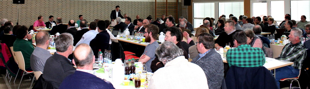 Jahresversammlung der MEG Pforzheim in Langenbrand. Wegen zu viel Milch auf den M�rkten bef�rchten die Milcherzeuger einen zunehmenden Preisdruck. 