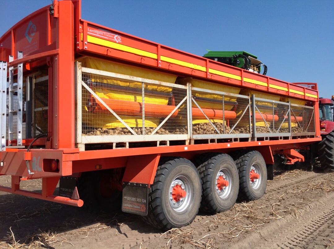 Der Guardian Box Loader wird auf Bestellung gefertigt und ist in verschiedenen Gr��en f�r 6, 8, 10 und 12 Kisten erh�ltlich, abh�ngig von den Kistengr��en des Kunden.