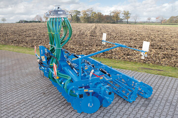  Die Lemken Kurzscheibenegge ist k�nftig mit einem G�lle-Exaktverteiler kombinierbar. 