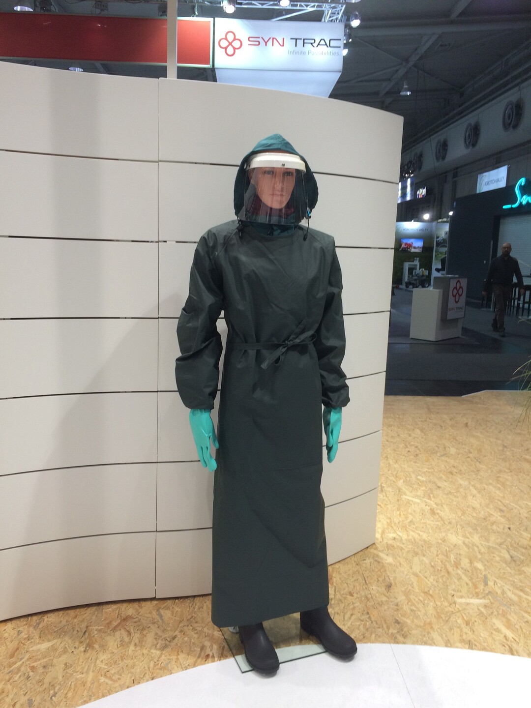 Neu ist die Ärmelschürze zulässig für bestimmte Einsatzzwecke.