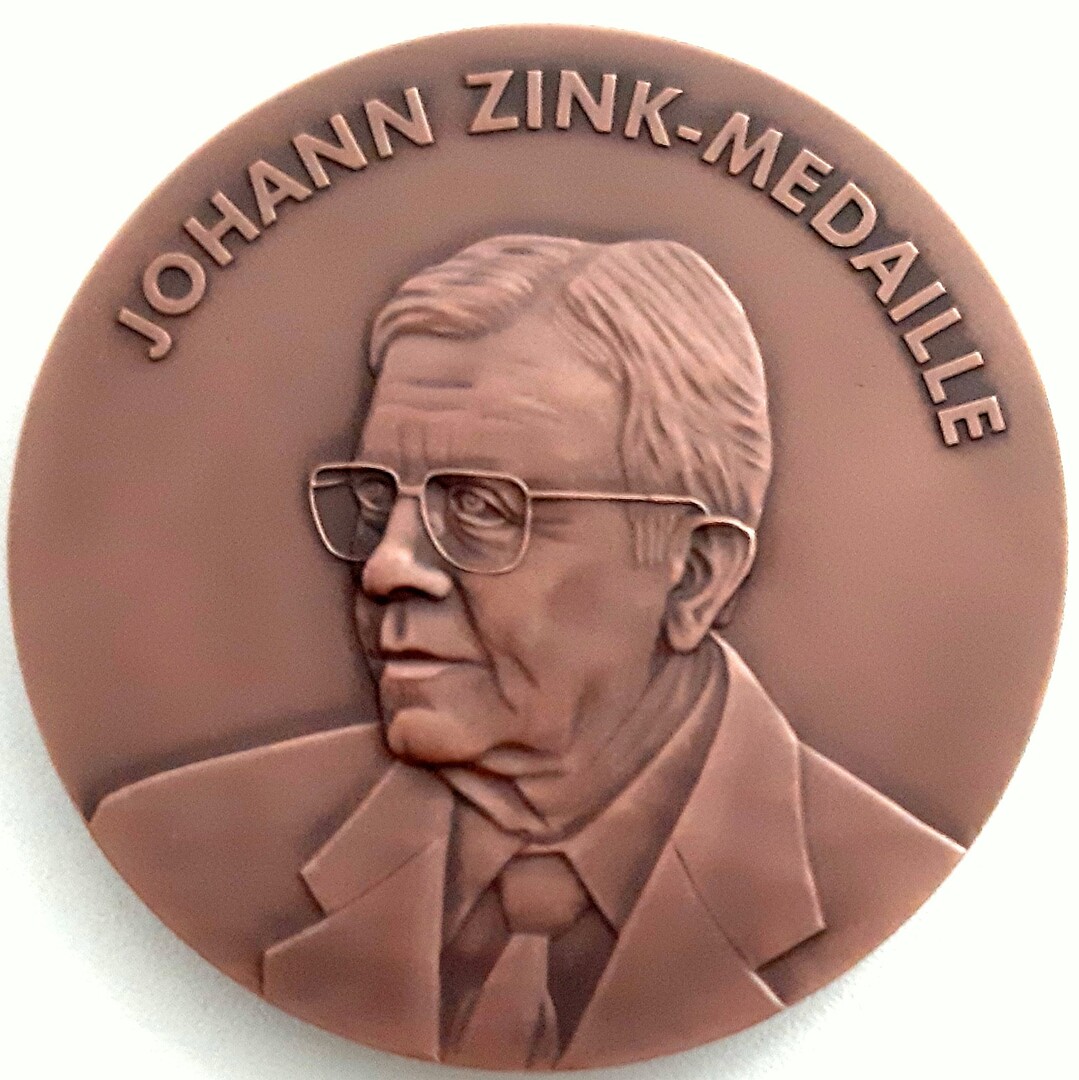 Die Ehrenmedaille des Verbandes in Errinnerung an Johann Zink, den Begr�nder des Schweinezuchtverbandes (SZV). 