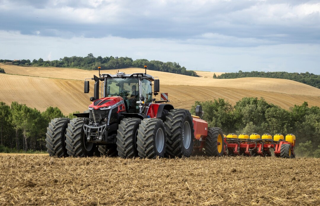 Das neue Flaggschiff von MF leistet 425 PS.