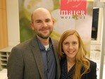 Kredenzen Geschmackvolles: Michael Maier vom gleichnamigen Weingut, Fabienne Gabriel.