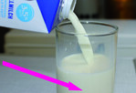Am Weltmarkt zeigen sich anhaltend schwache Preise für Milchprodukte. Anfang Februar hat sich der Preisrückgang nochmals deutlich verstärkt.