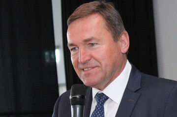 Der Vorsitzende des LVMR-Vorsitzender Christian Wittlinger f�hrte durch die Tagesordnung der Mitgliederversammlung des Landesverbandes der Maschinenringe.