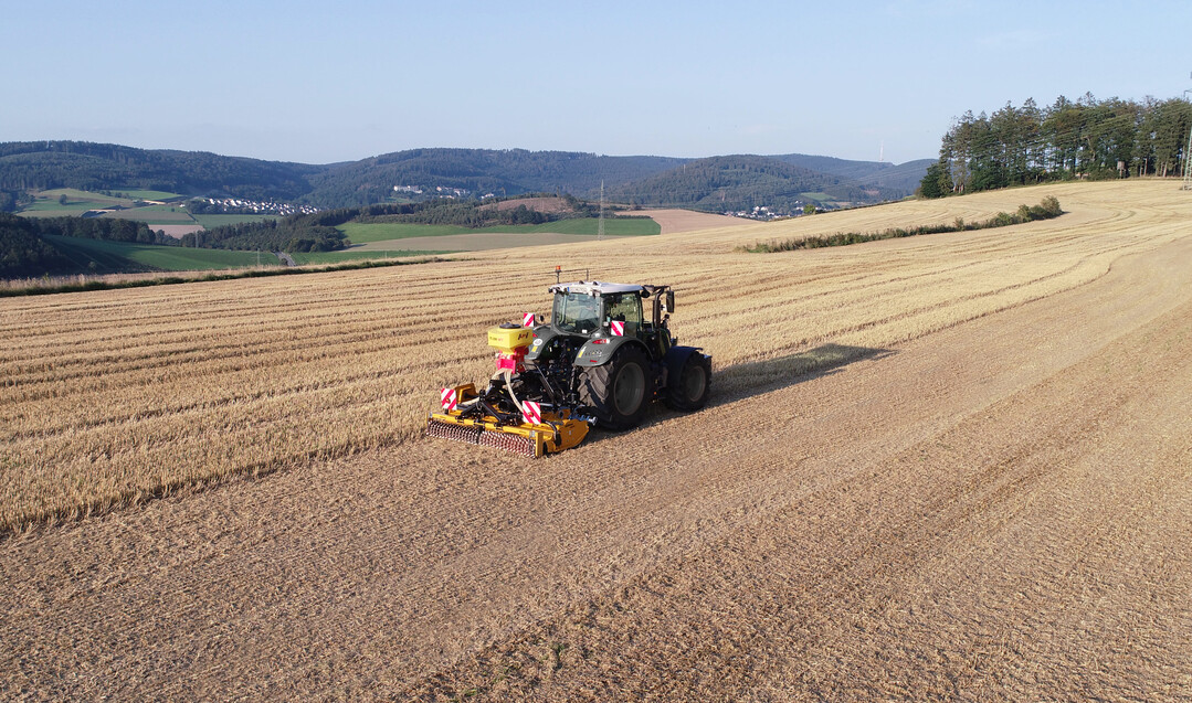Der Coverseeder wird vorerst mit 2,80 m Arbeitsbreite und für Antriebsleistungen von 130 bis 250 PS verfügbar sein, weitere Arbeitsbreiten sind in Planung.