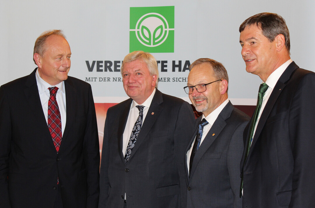 Mitgliederversammlung und Jubil�umsfeier mit (v.l.n.r.):  Joachim Rukwied (Pr�sident Deutscher Bauernverband), Volker Bouffier (Hessischer Ministerpr�sident), Klaus Mugele (Aufsichtsratsvorsitzender) und Dr. Rainer Langner (Vorstandsvorsitzender).