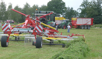 Gespaltene Entwicklung: W�hrend der Markt f�r Futtererntetechnik r�ckl�ufig war, konnte die Branche mehr Ladewagen verkaufen.