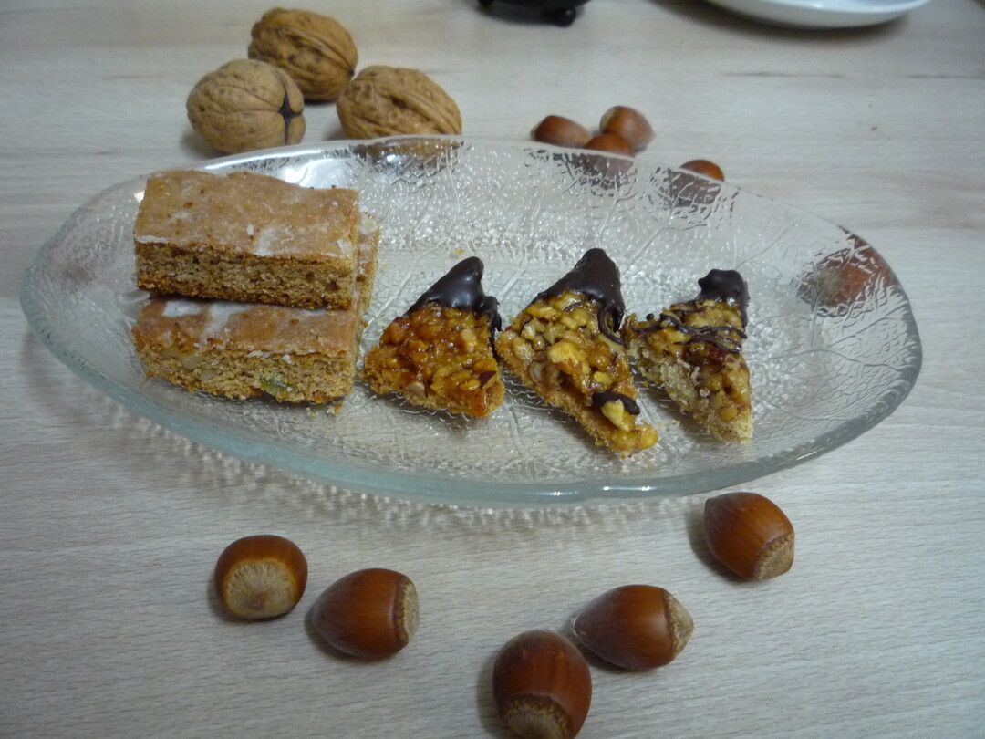 Lebkuchen und Nussecken vom Blech
