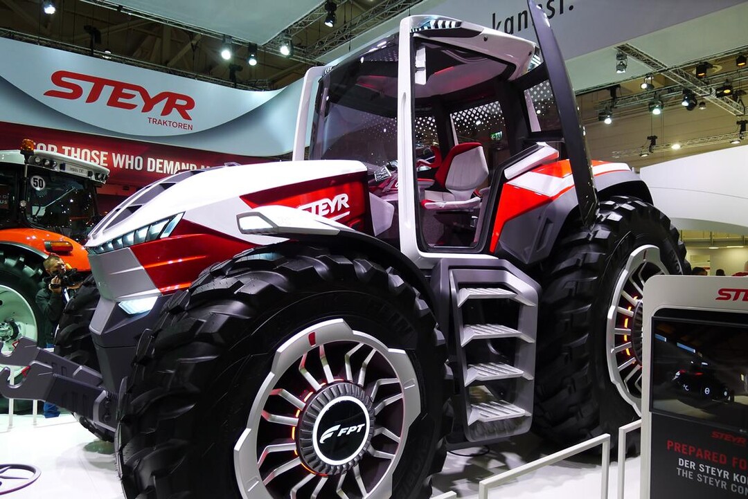 Steyr-Konzeptstudie vor einen Hybrid-Traktor mit 250 kWh Systemleistung.