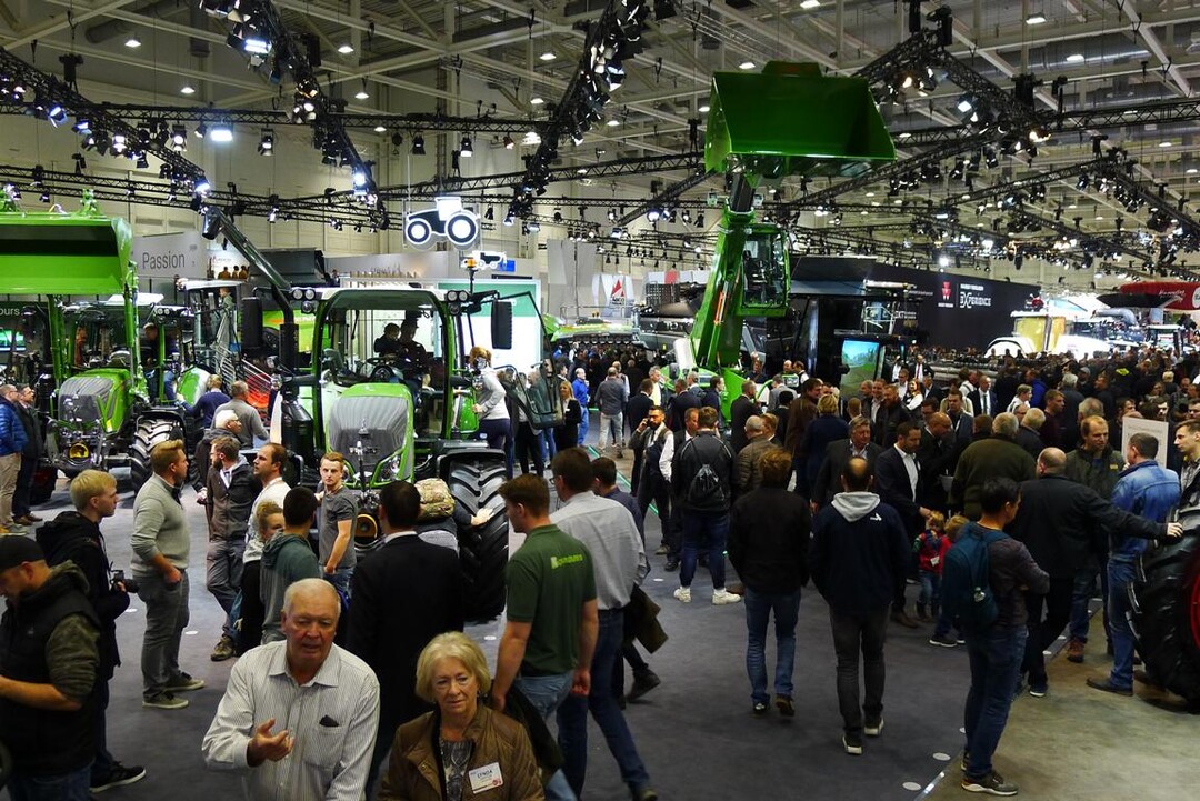 Immer ein Besuchermagnet: Die Hallen der gro�e Full-Liner.