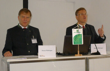 Eine Erfolgsbilanz für das Geschäftsjahr 2013/14 zogen die Geschäftsführer Klaus (l.) und Heinz Pöttinger vor der Presse.