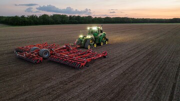 Den Kuhn Prolander gibt es jetzt bis 14 Meter Arbeitsbreite.