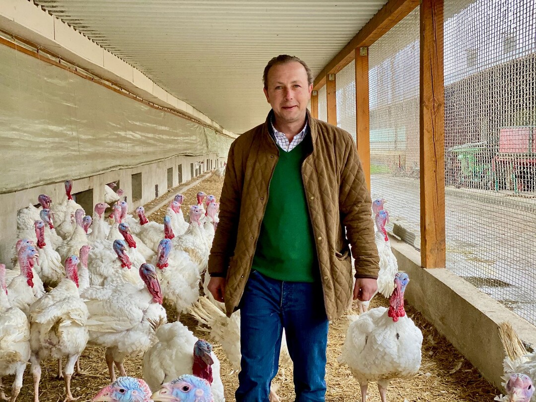   Giso Eben von Racknitz hat das Familiengut Laibach - eine Gutsverwaltung mit Putenmast und Ackerbau und ein Biohof mit Gem�sebau- 2004 von seinem Vater �bernommen.